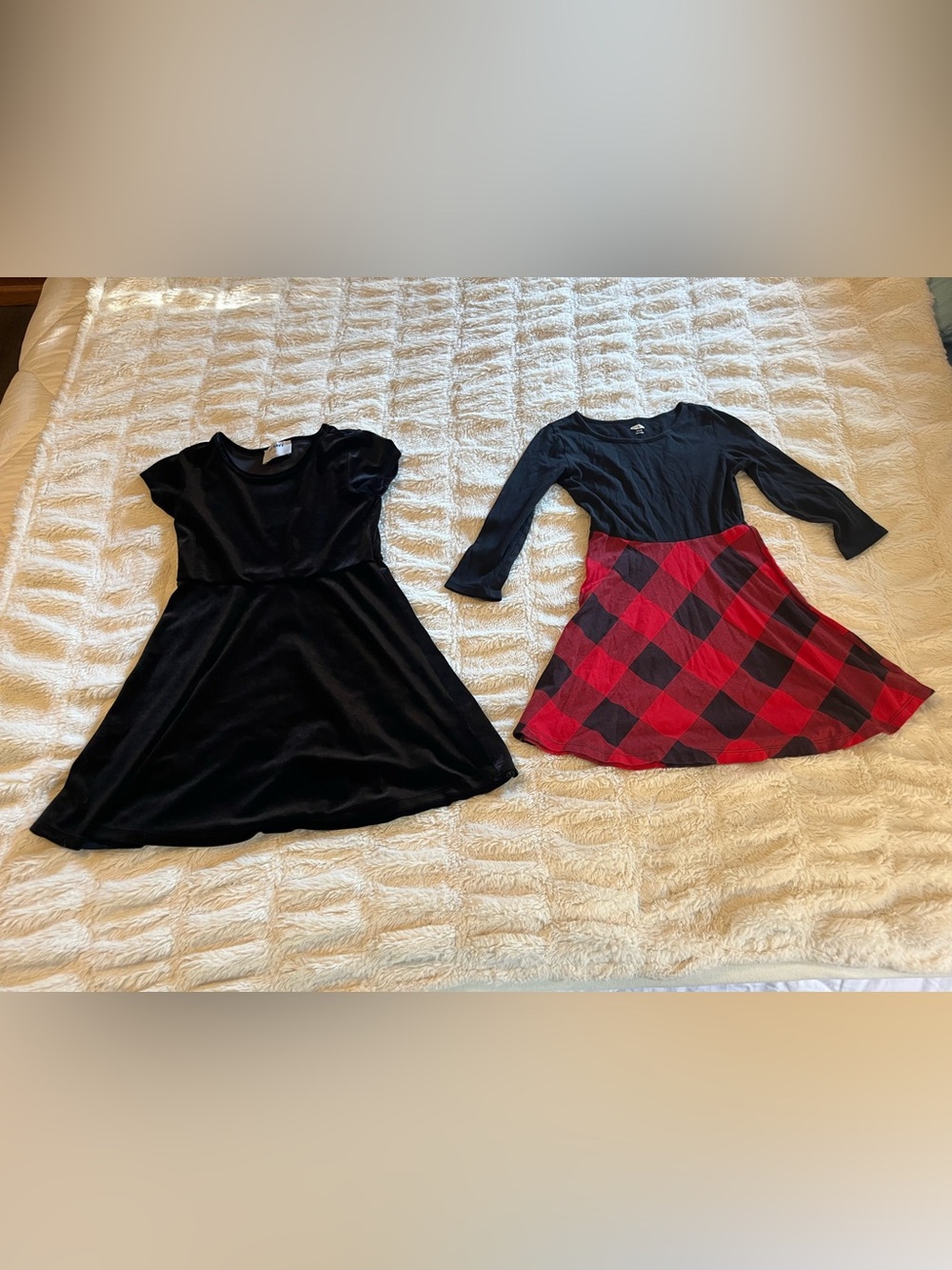 Old Navy Pair of Dresses Size Girls Small (6-7)